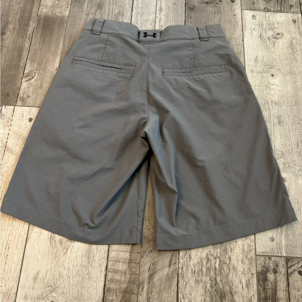 Under Armour Classic Solid Chino Shorts (Men's 34) Gray